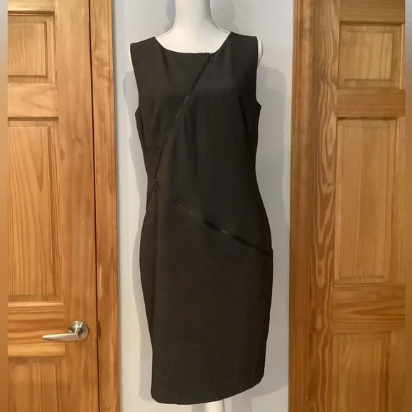EUC Calvin Klein charcoal gray zipper Sheath Dress  size 12. - Picture 2 of 7